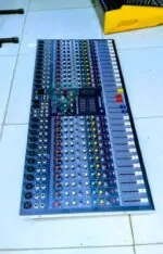 Mackie audio Mixer