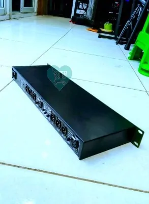 BNK 215 Graphics Equalizer - Image 2