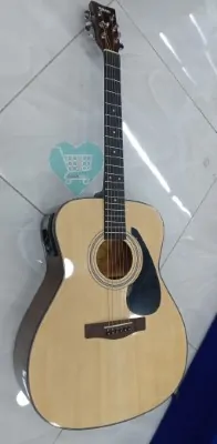 Yamaha guitar