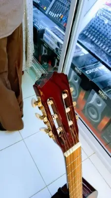 Classical guitar - Image 2