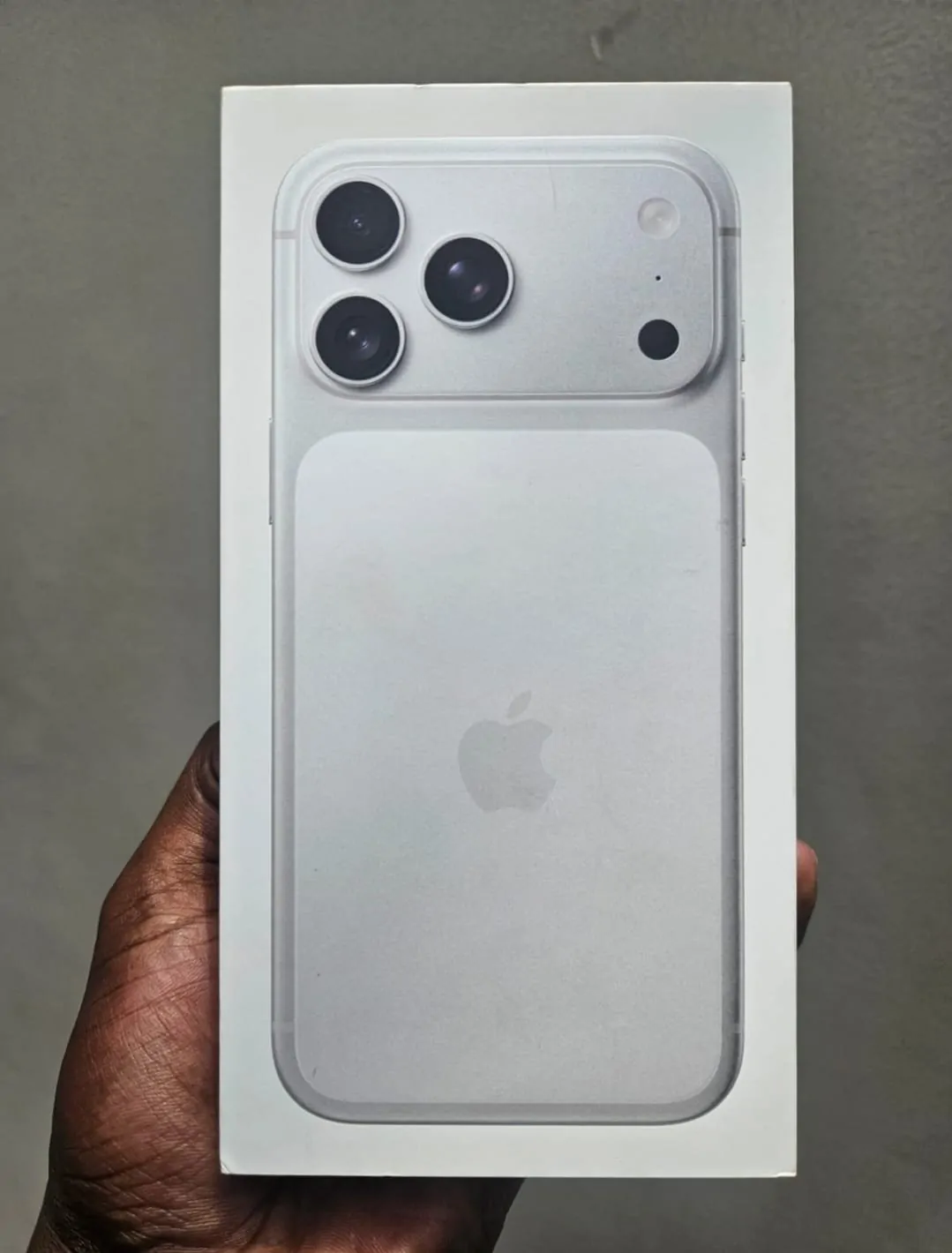 iphone 17 pro max - Image 1