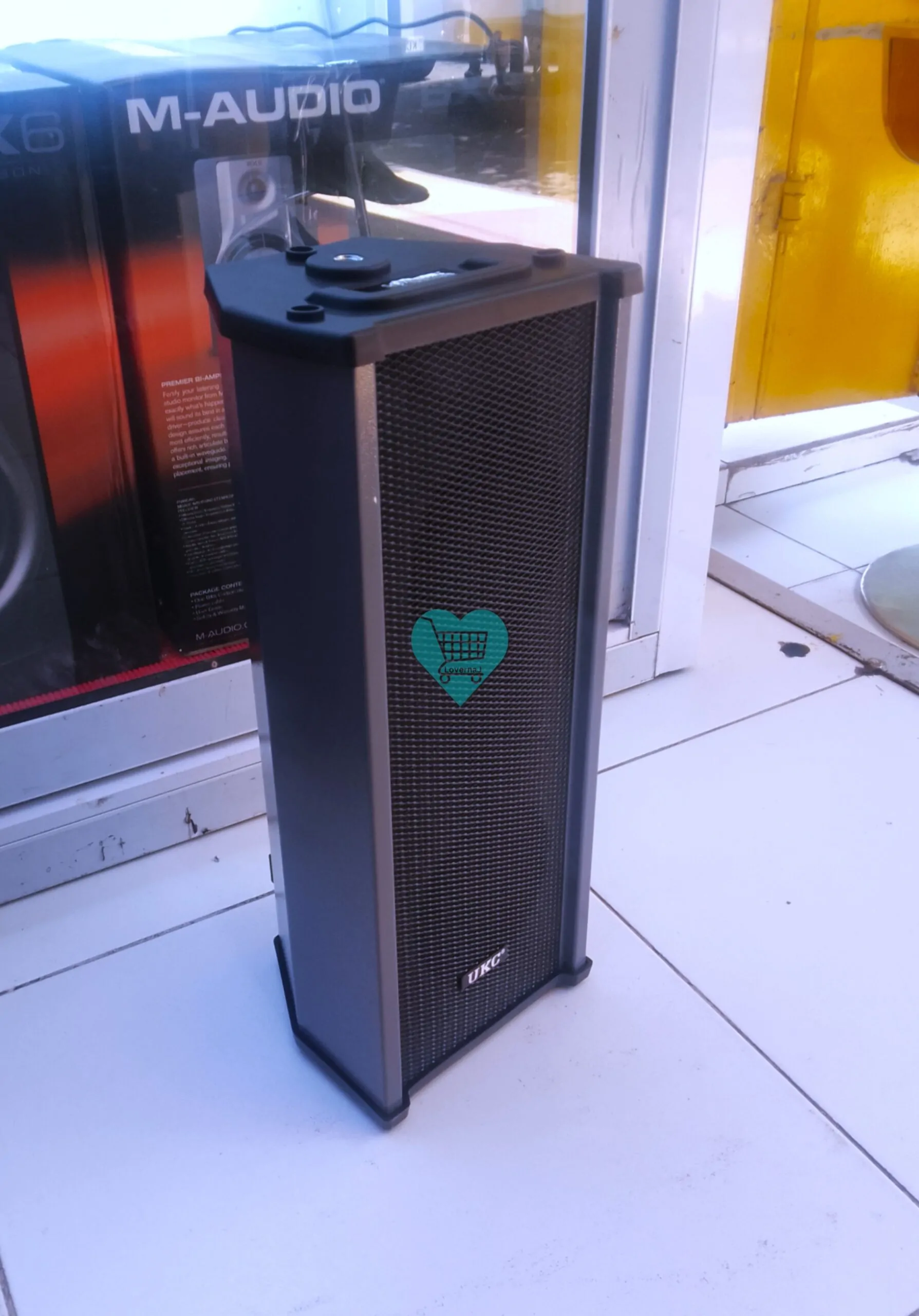 UKC Column Speaker SCM-15XT - Image 1